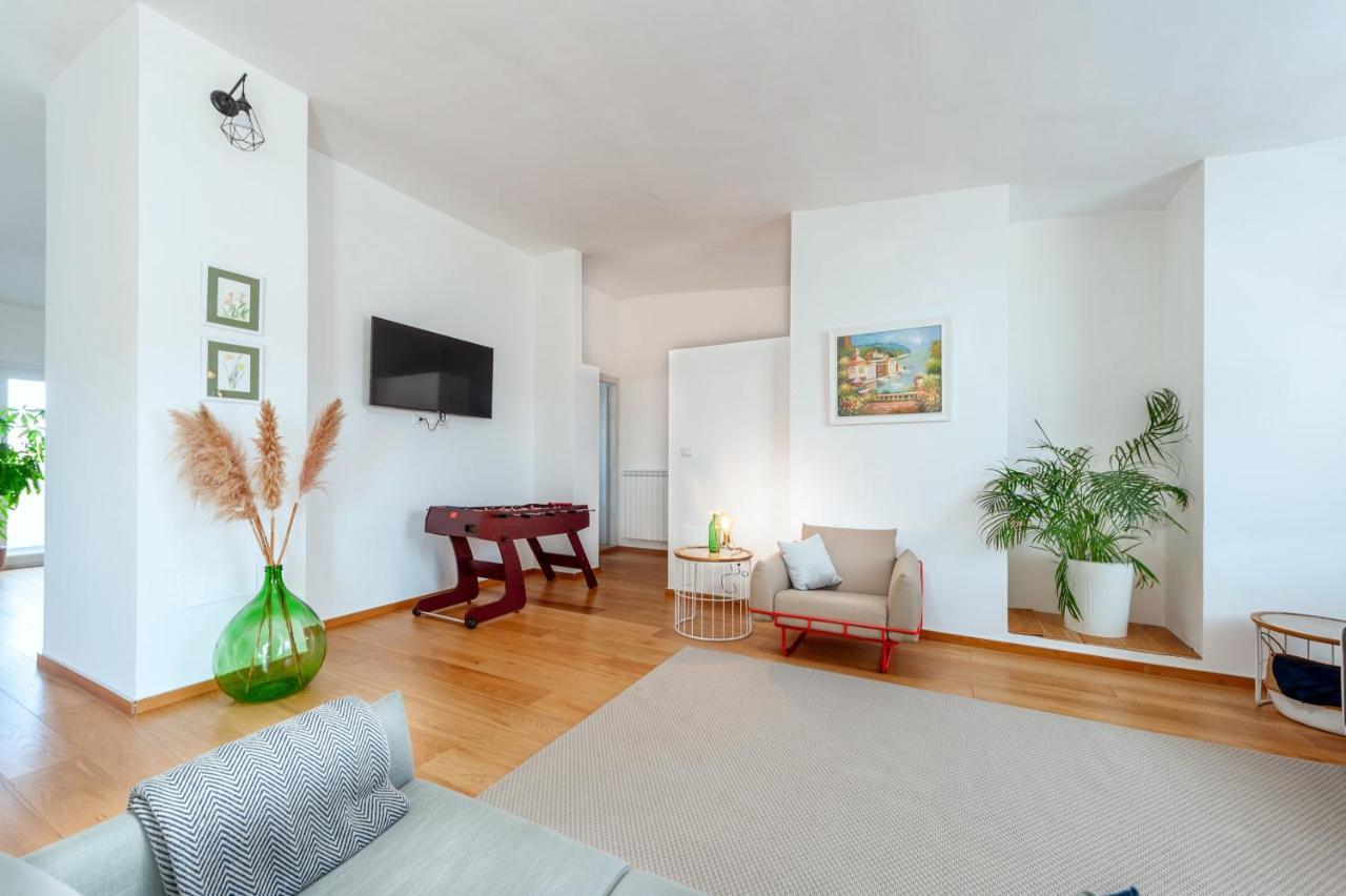 Luxus P4t Family 3 Bedroom With Pool, Tennis Court And Sauna