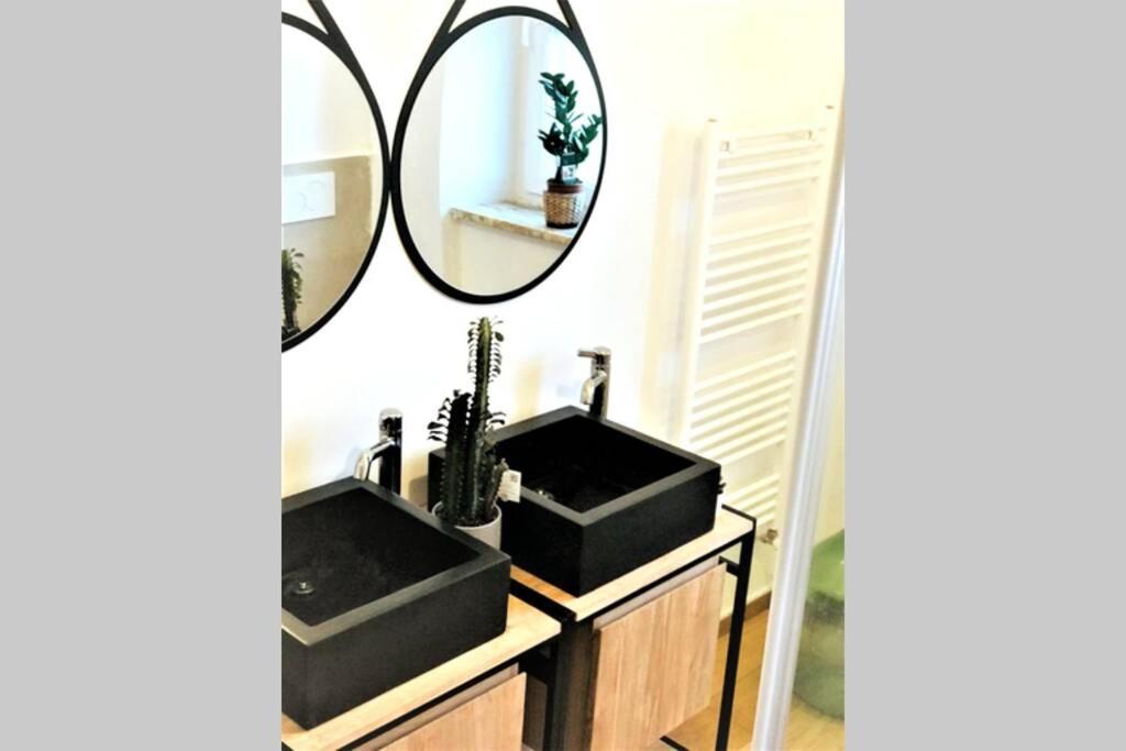 Apartment Luxus P4t Family 3 Bedroom With Pool, Tennis Court And Sauna Brindisi