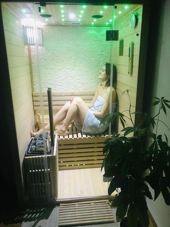 Luxus P4t Family 3 Bedroom With Pool, Tennis Court And Sauna *