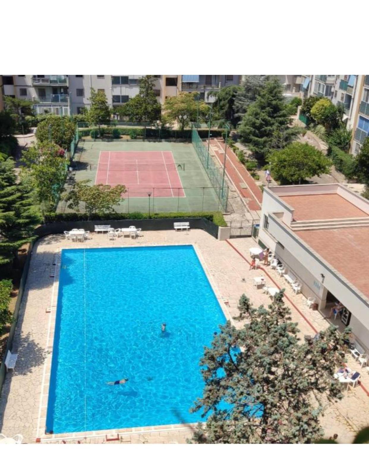 Luxus P4t Family 3 Bedroom With Pool, Tennis Court And Sauna Apartment *